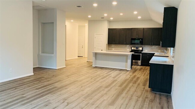 Building Photo - 1512 Highland Ridge Rd