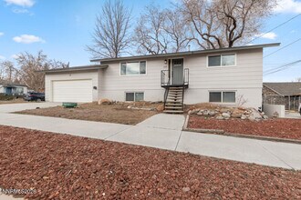 Building Photo - 655 Walker Ave