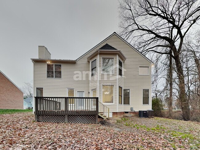 Building Photo - 8401 Forest Shadow Cir