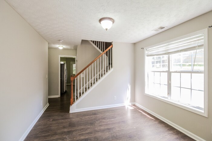 Building Photo - 3328 River Run Trail