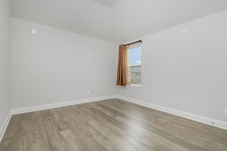 Building Photo - 4543 Stone Valley Trl