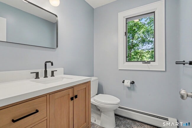 Building Photo - 145 Casmir Dr