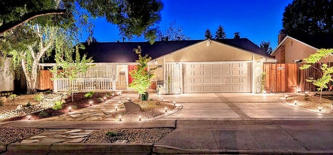 Building Photo - 40825 Robin St