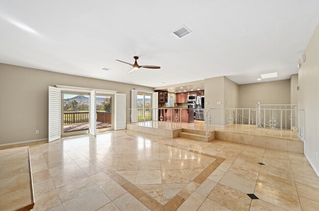 Building Photo - Gorgeous 3BD/3BA Home on a Golf-Course with Expansive Mountain Views! $5,000/mo