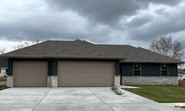 Building Photo - 1-year old, 3 Bedroom Home In Willard Scho...