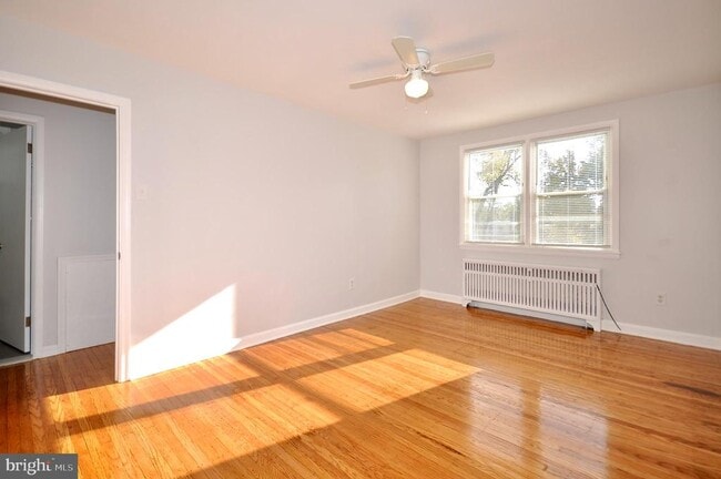 Building Photo - 8037 Pine Rd