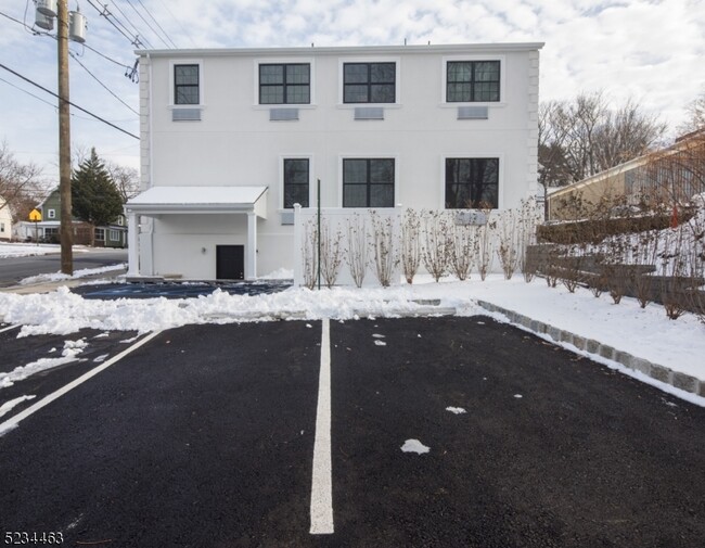 Building Photo - 27 Central Ave