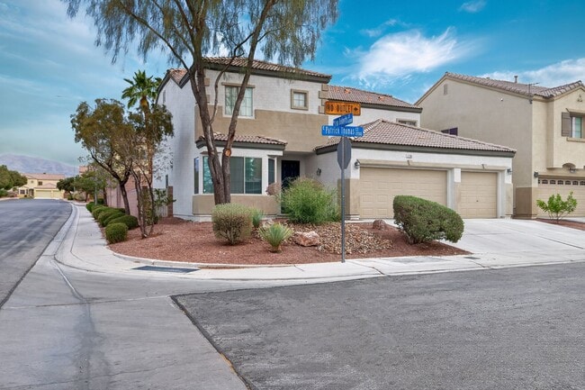 Building Photo - CORNER LOT 4-BEDROOM HOME + LOFT  WITH 3.5 BATHS AND 3-CAR GARAGE!