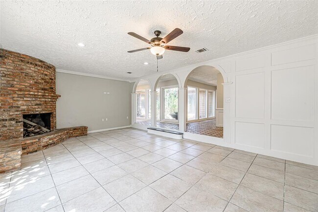 Building Photo - 102 Butlers Ct