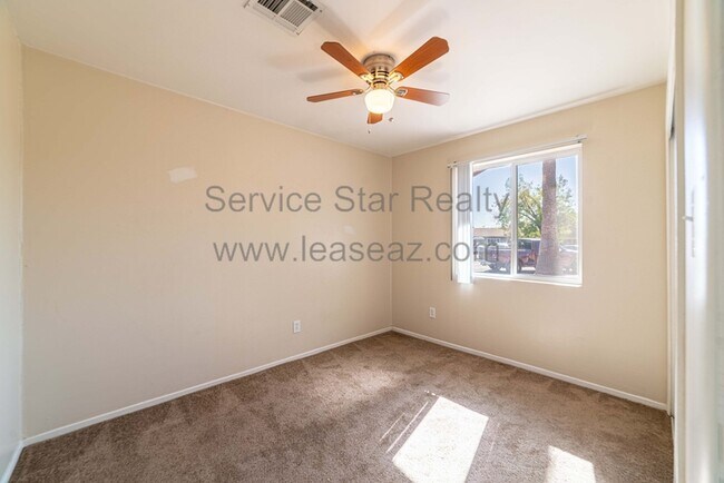 Building Photo - 507 S Hunt Dr