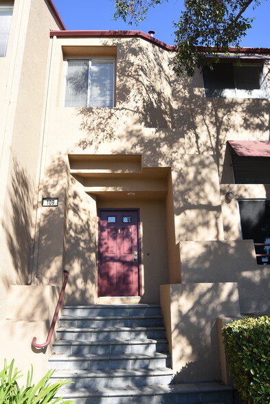 Building Photo - 109 Cityhomes Ln