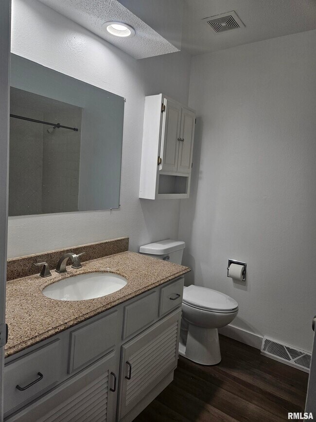 Building Photo - 2530 Saint John Ct