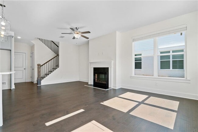 Building Photo - 64 Auburn Wds Dr