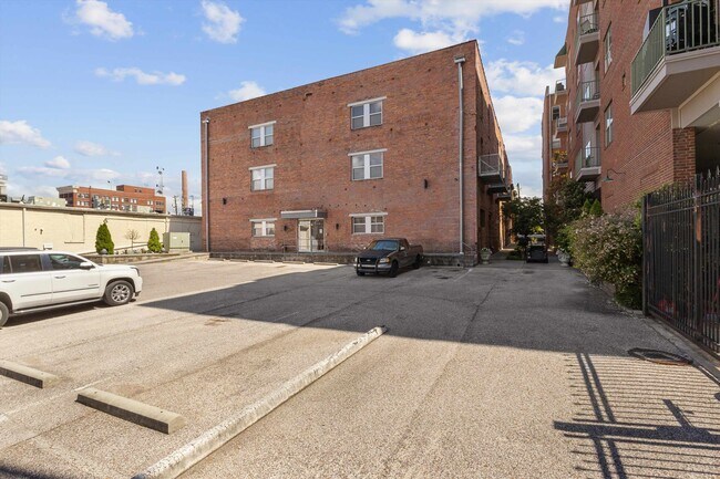 Building Photo - 2 GE Patterson Ave
