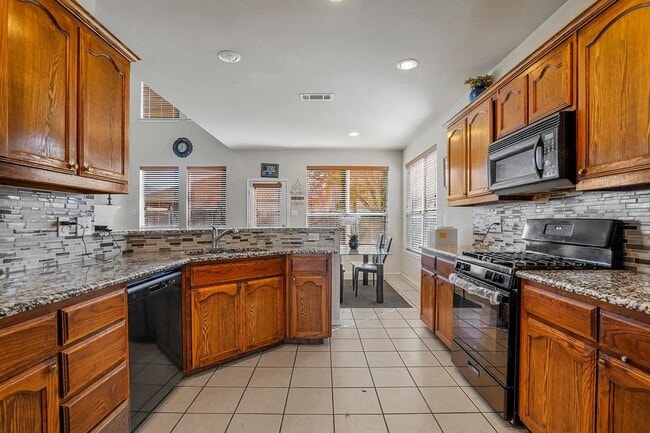 Building Photo - 6200 Melanie Dr