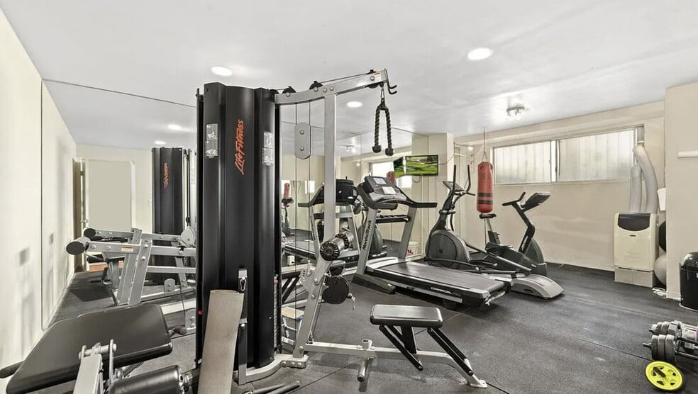 Gym 2 - 11970 Montana Ave