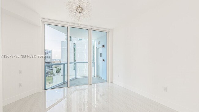Building Photo - 333 Las Olas Way