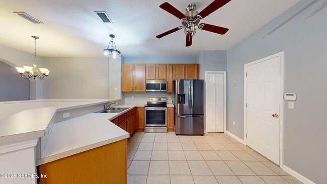 Building Photo - 9744 Summer Grove Way W