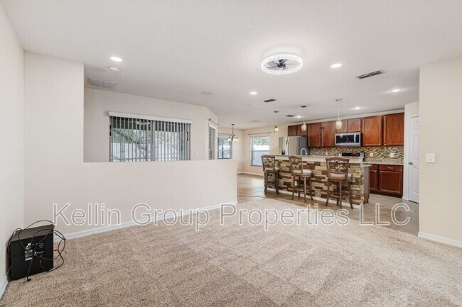 Building Photo - 7233 Wakeview Dr