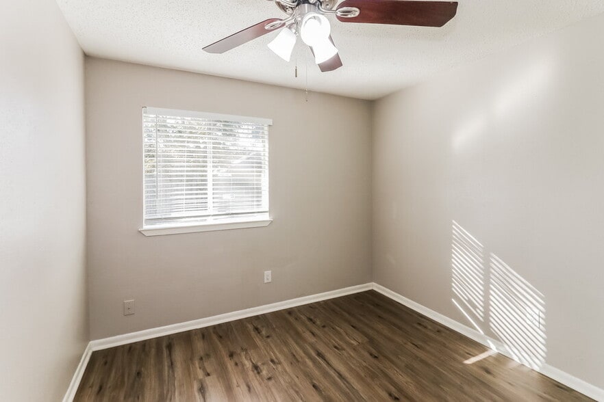 Building Photo - 19514 Glenway Falls Dr