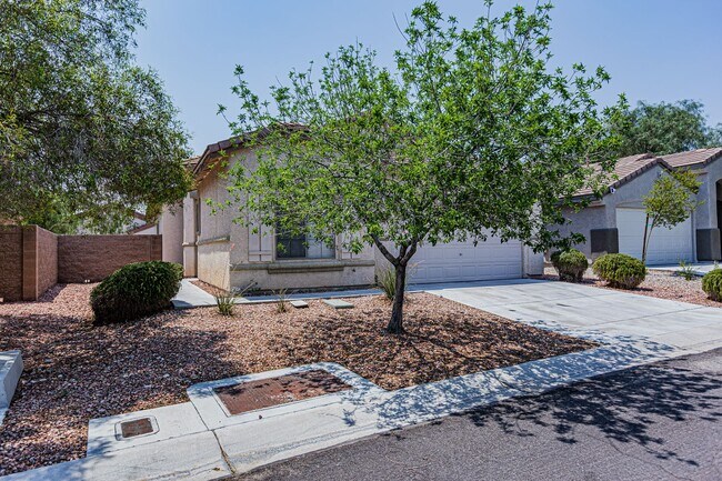 Building Photo - 1 Story home located in Southern Highlands