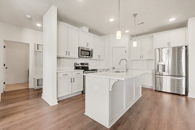 Building Photo - "Spacious 4-Bedroom Retreat with 3.5 Baths in Charming Mt. Juliet!" Beautiful Almost 1/2 Acre Lot...