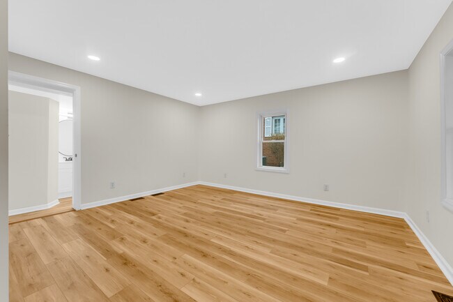 Building Photo - 1251 Richwood Ave