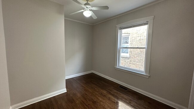 Building Photo - 5632 N St Louis Ave