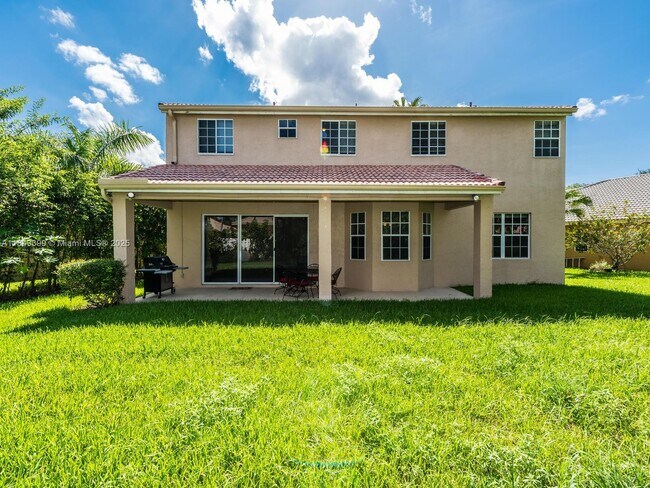 Building Photo - 584 Cambridge Dr
