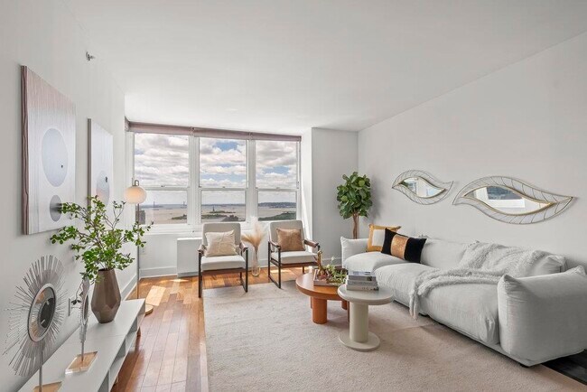 Building Photo - 88 Morgan St