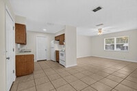 Building Photo - 308 Fern St