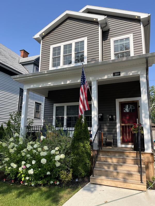 Primary Photo - 219 Oxford Ave