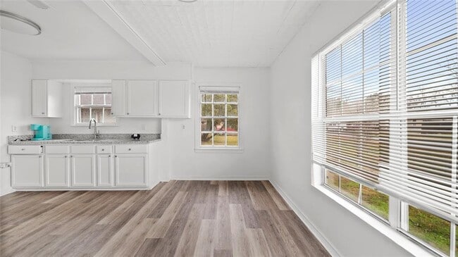 Building Photo - 1516 2nd St