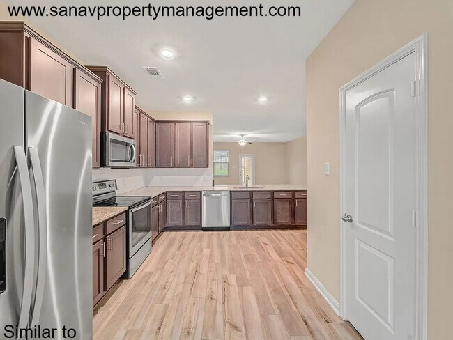Building Photo - Welcome to Your Dream Home in the Heart of...