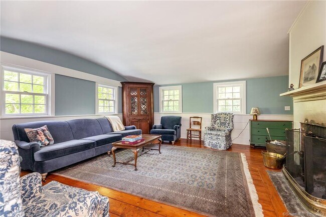 Building Photo - 90 Sharon Mountain Rd