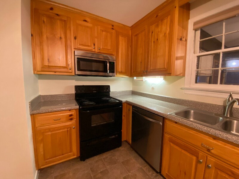 Building Photo - 1599 Early St