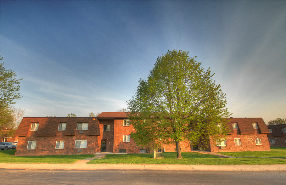 Building Exterior - Chili Heights Apartments