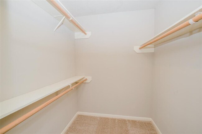 Building Photo - 3423 Hidden Creek Dr