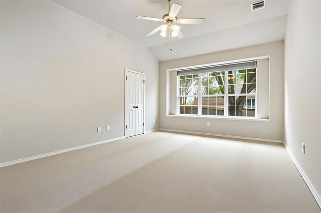 Building Photo - 207 Chesapeake Bay Ln S