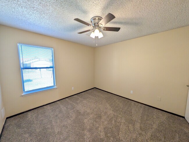 Building Photo - 1707 S 138th E Ave