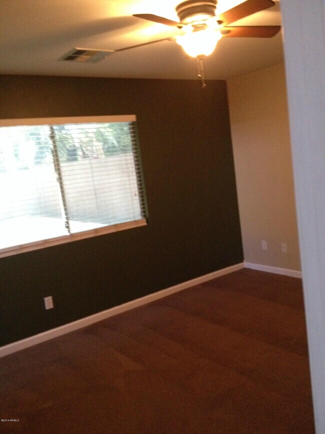 Building Photo - 14861 W Ventura St