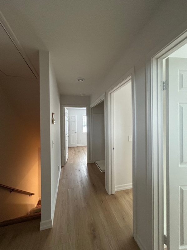 Building Photo - 10154 McClemont Ave