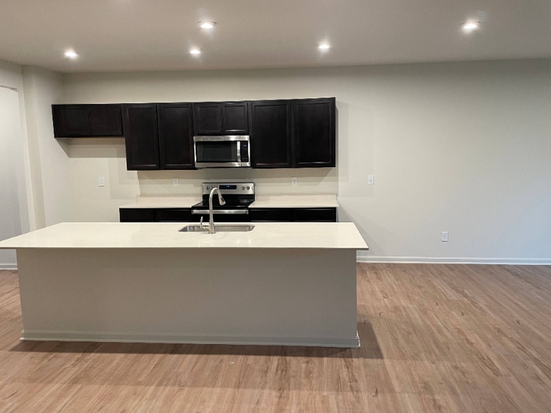 Building Photo - 7611 Fair Ln