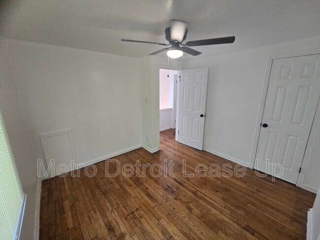 Building Photo - 15734 Meyers Rd