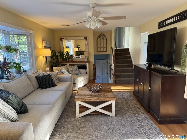 Building Photo - 15 Brookfield Dr