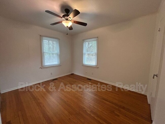 Building Photo - 6921 Spencer-Dixon Rd