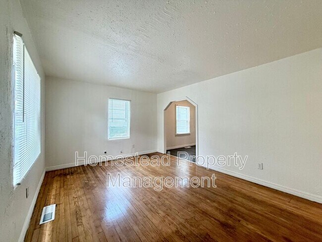 Building Photo - 3411 NW 27th St