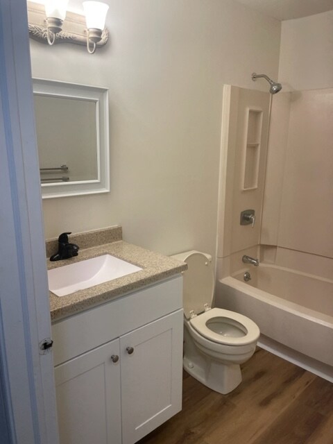 Building Photo - 5 Club Pl