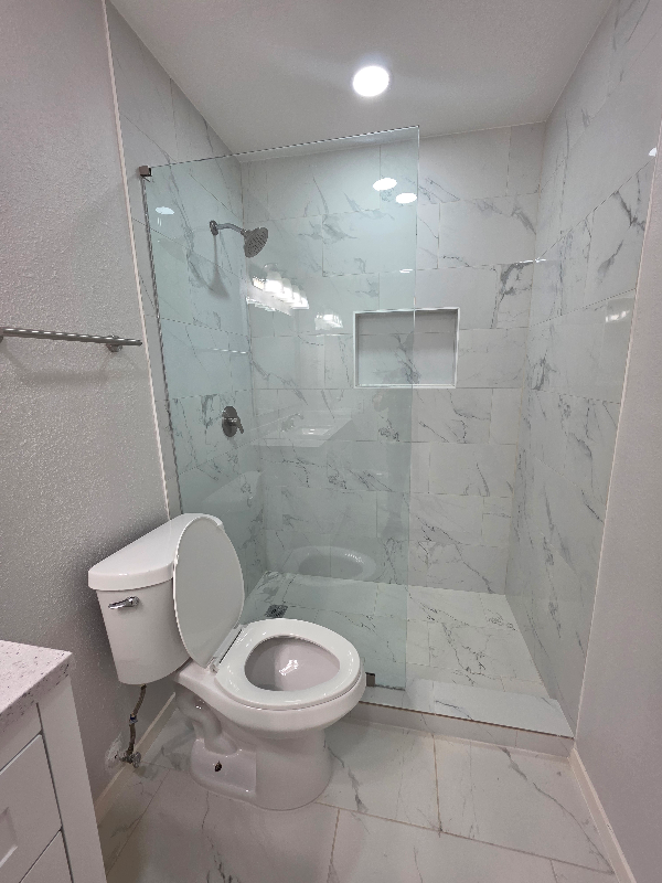 Building Photo - 2808 Charter Oak Dr