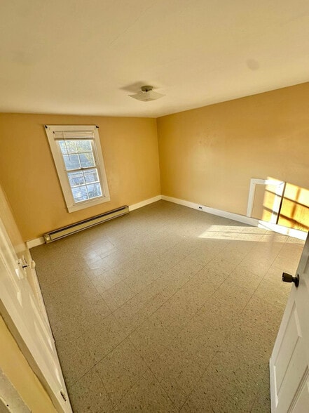Building Photo - 230 Matson Ave